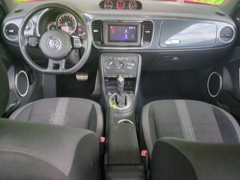 Used 2013 Volkswagen Beetle Turbo FWD image 23