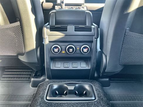Used 2026 Land Rover Defender 130 S image 16