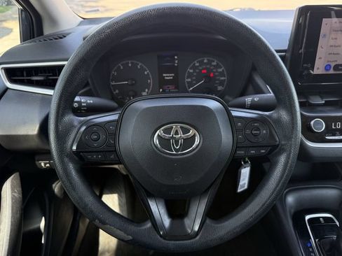 Used 2024 Toyota Corolla LE FWD image 13