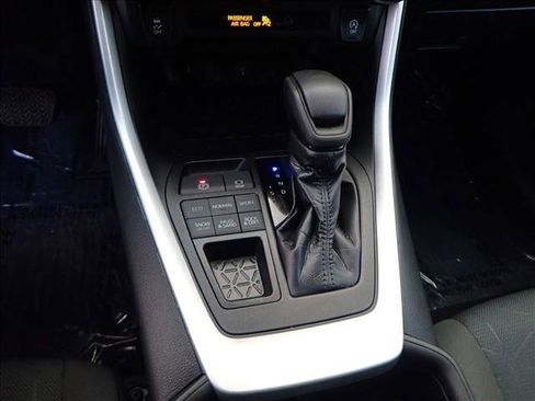 Used 2022 Toyota RAV4 XLE image 20