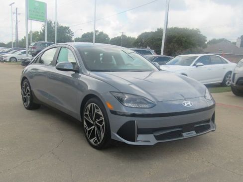 Used 2023 Hyundai Ioniq 6 SEL image 4