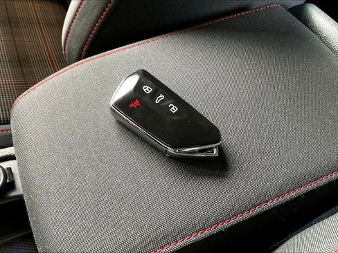 Used 2022 Volkswagen GTI S FWD image 32