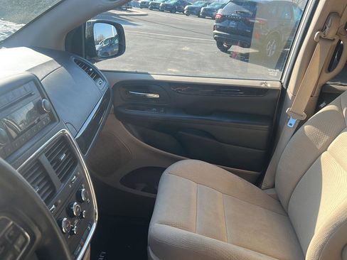 Used 2015 Dodge Grand Caravan SE w/ Quick Order Package 29E SE image 19