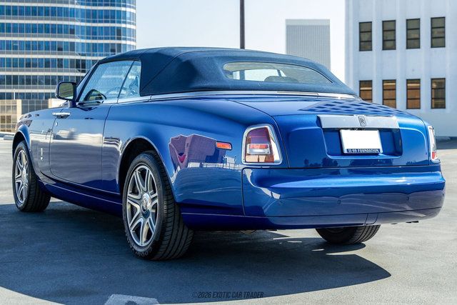 Used 2010 Rolls-Royce Phantom Drophead Coupe RWD image 16