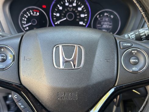 Used 2016 Honda HR-V LX image 16