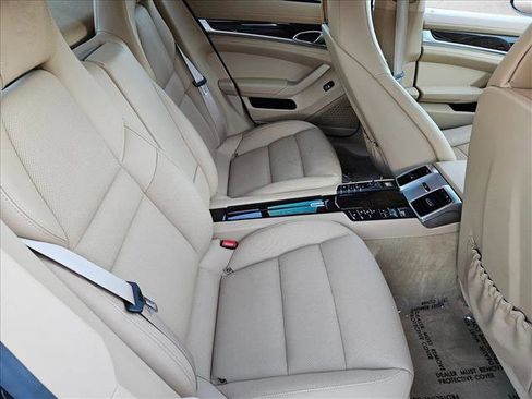 Used 2016 Porsche Panamera Edition image 18
