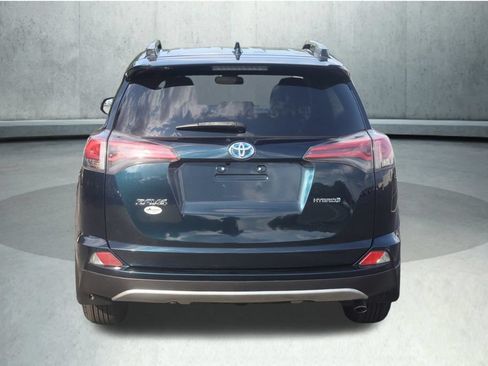 Used 2018 Toyota RAV4 LE AWD/4WD image 22