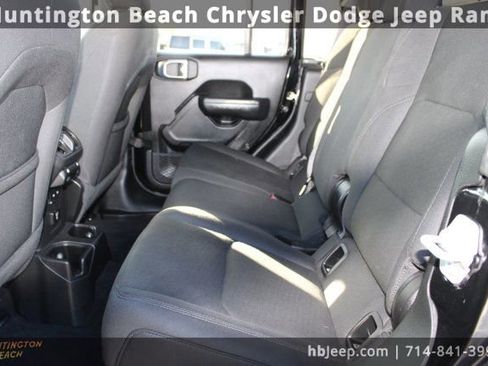 Used 2022 Jeep Gladiator Sport image 46