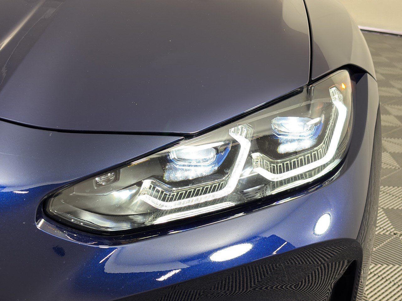 Used 2021 BMW M4 Coupe w/ Executive Package RWD image 12