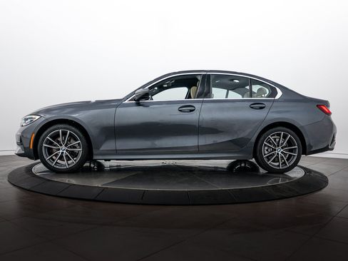 Used 2020 BMW 330i xDrive Sedan AWD/4WD image 6