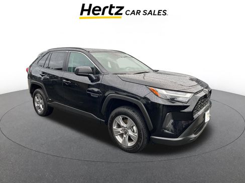 Used 2025 Toyota RAV4 LE image 1