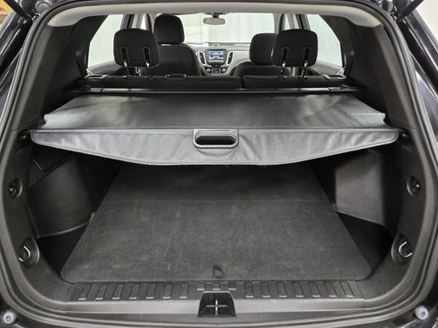 Used 2019 Chevrolet Equinox LS w/ LPO, Cargo Package FWD image 10