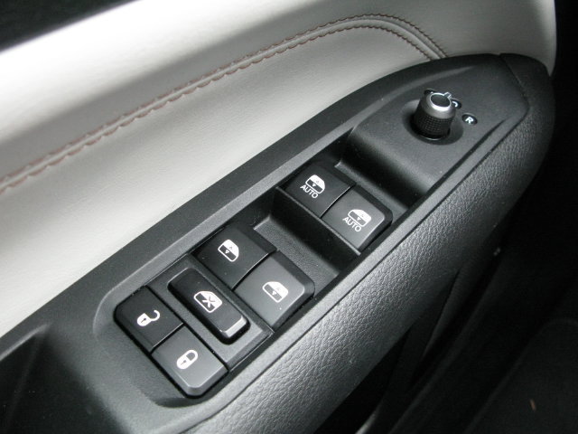 Used 2025 Jeep Compass Limited AWD/4WD image 15