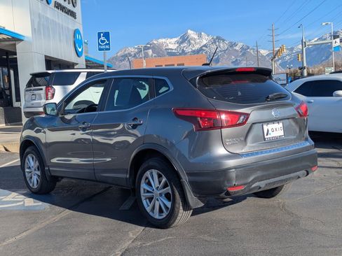 Used 2017 Nissan Rogue Sport S w/ S Appearance Package image 7