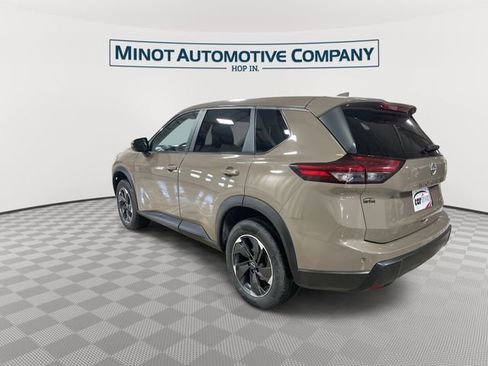 Used 2025 Nissan Rogue SV image 6