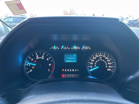 Used 2015 Ford F150 XLT image 2