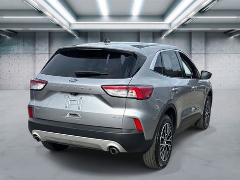 Used 2022 Ford Escape SE image 4