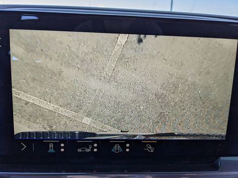 Used 2024 Chevrolet Silverado 2500 High Country w/ Technology Package image 37