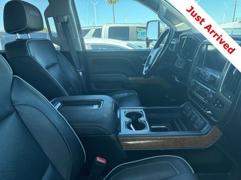 Used 2018 Chevrolet Silverado 3500 High Country w/ Duramax Plus Package image 9