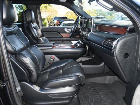 Used 2021 Lincoln Navigator L Reserve image 23