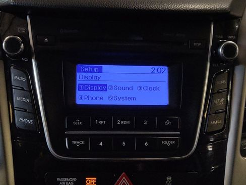 Used 2015 Hyundai Elantra GT image 25