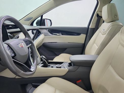 Certified 2020 Cadillac XT6 Premium Luxury FWD image 17