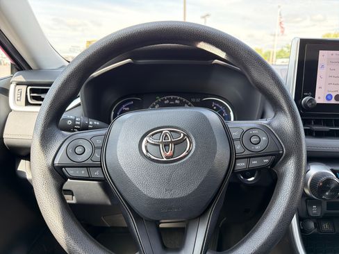 Used 2023 Toyota RAV4 AWD Hybrid image 15