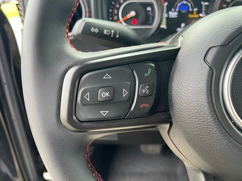 Used 2024 Jeep Wrangler Unlimited Rubicon AWD/4WD image 20
