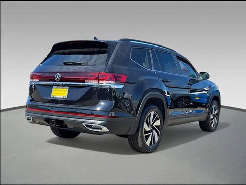 New 2026 Volkswagen Atlas SE image 4