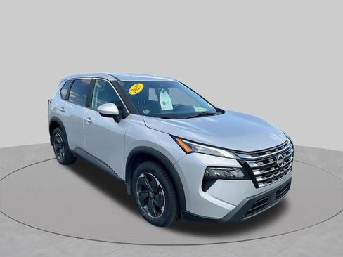 Used 2025 Nissan Rogue SV AWD/4WD image 5