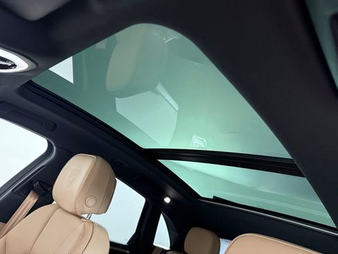 New 2025 Porsche Macan image 30