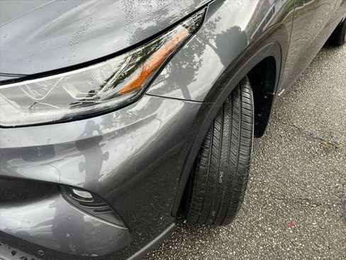Certified 2020 Toyota Highlander Platinum AWD/4WD image 3