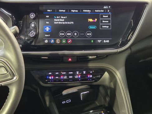 Used 2022 Buick Envision Avenir w/ Technology Package II FWD image 32