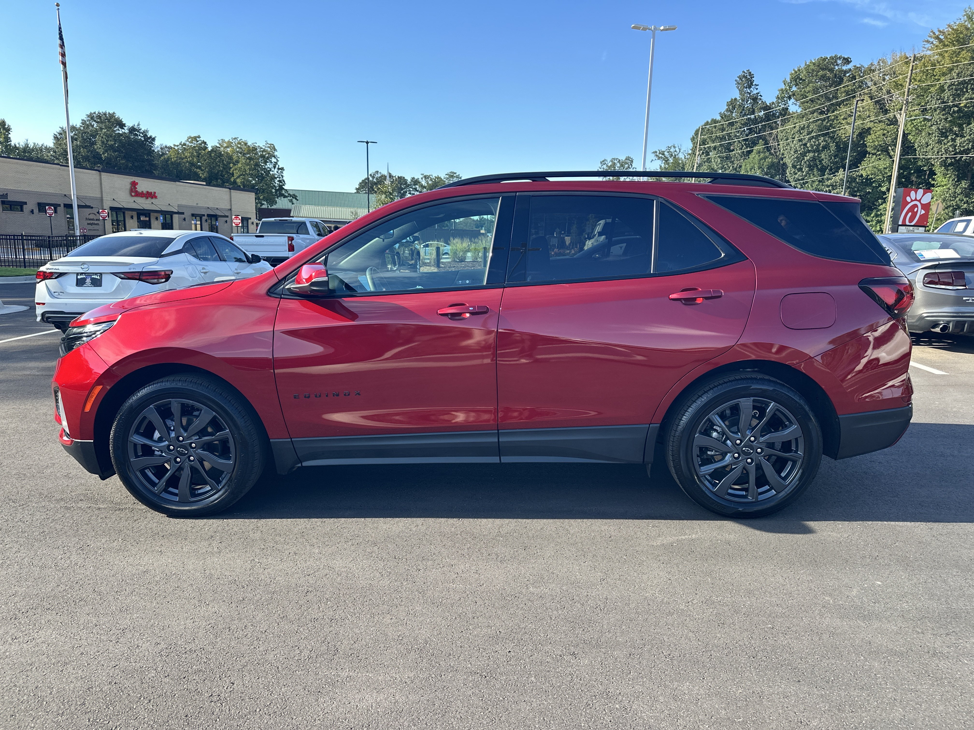 Used 2024 Chevrolet Equinox RS FWD image 5