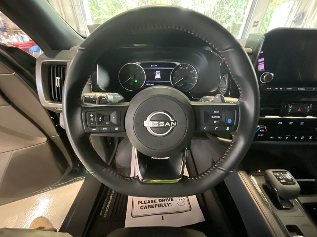 Used 2025 Nissan Pathfinder Rock Creek AWD/4WD image 15