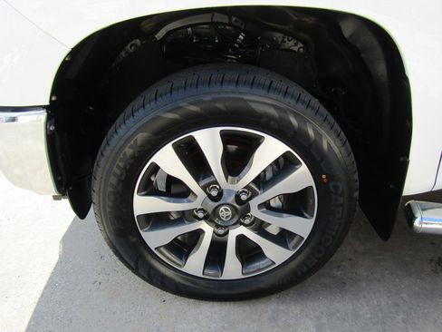 Used 2018 Toyota Tundra Limited image 8
