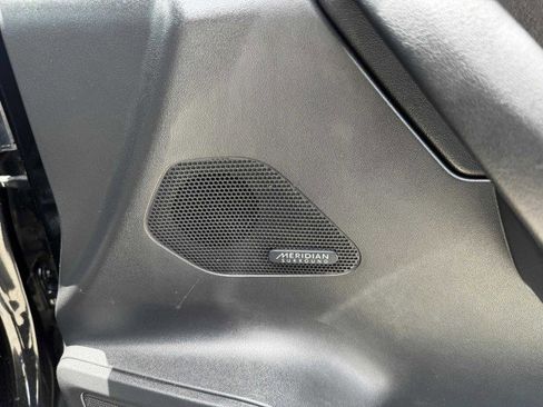 Used 2019 Jaguar F-PACE SVR image 56