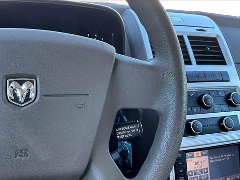 Used 2009 Dodge Journey SXT w/ Rear Seat Video Group image 19