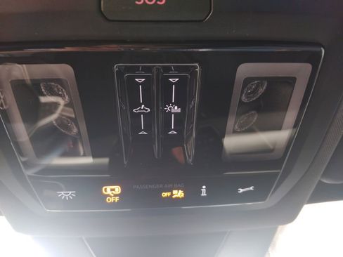 New 2026 Volkswagen Tiguan SE R-Line AWD/4WD image 12