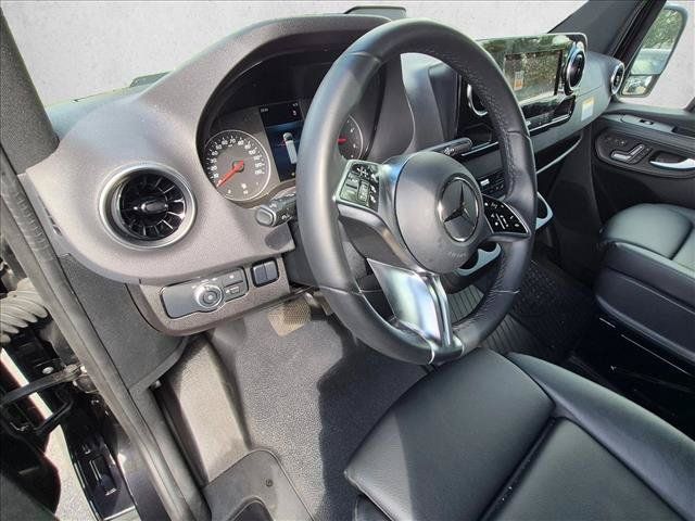 Used 2026 Mercedes-Benz Sprinter 2500 image 11