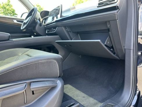 Certified 2024 Volkswagen Atlas SE w/ Panoramic Sunroof Package AWD/4WD image 32