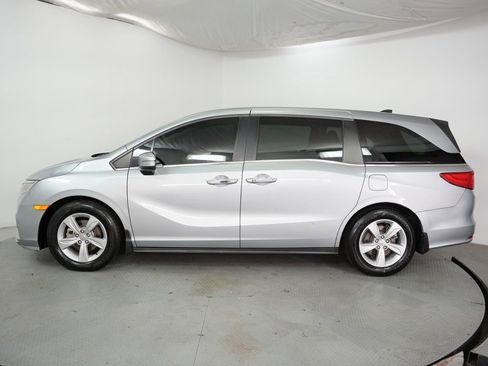 Used 2019 Honda Odyssey EX image 4