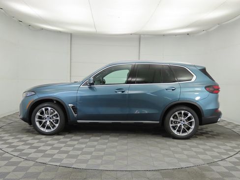 Used 2026 BMW X5 xDrive40i w/ Premium Package image 9