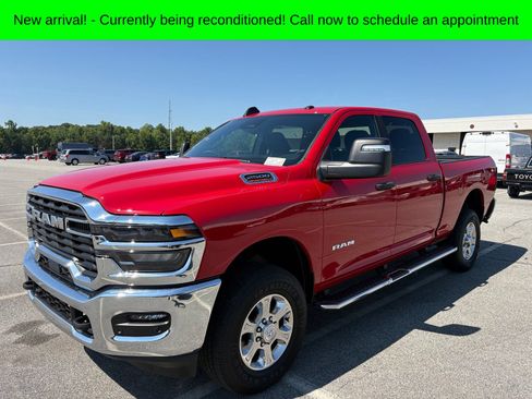 Used 2026 RAM 2500 Big Horn AWD/4WD image 7