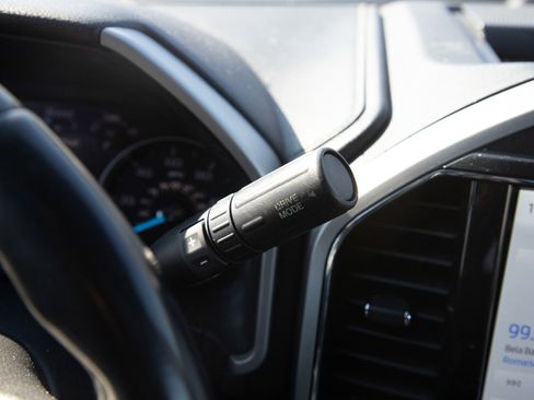 Used 2022 Ford F250 Lariat w/ Tremor Off-Road Package image 23