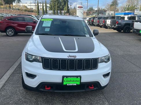 Used 2021 Jeep Grand Cherokee Trailhawk image 3