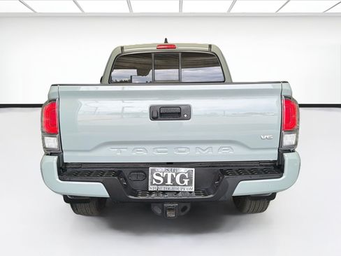 Used 2022 Toyota Tacoma TRD Sport w/ TRD Premium Sport Package RWD image 5