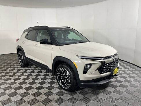 New 2026 Chevrolet TrailBlazer RS w/ Convenience Package image 3