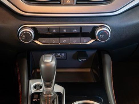 Certified 2025 Nissan Altima 2.5 SR image 17