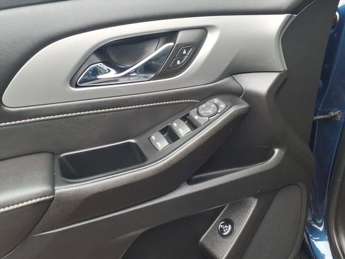 Used 2023 Chevrolet Traverse LT w/ LPO, Floor Liner Package image 12